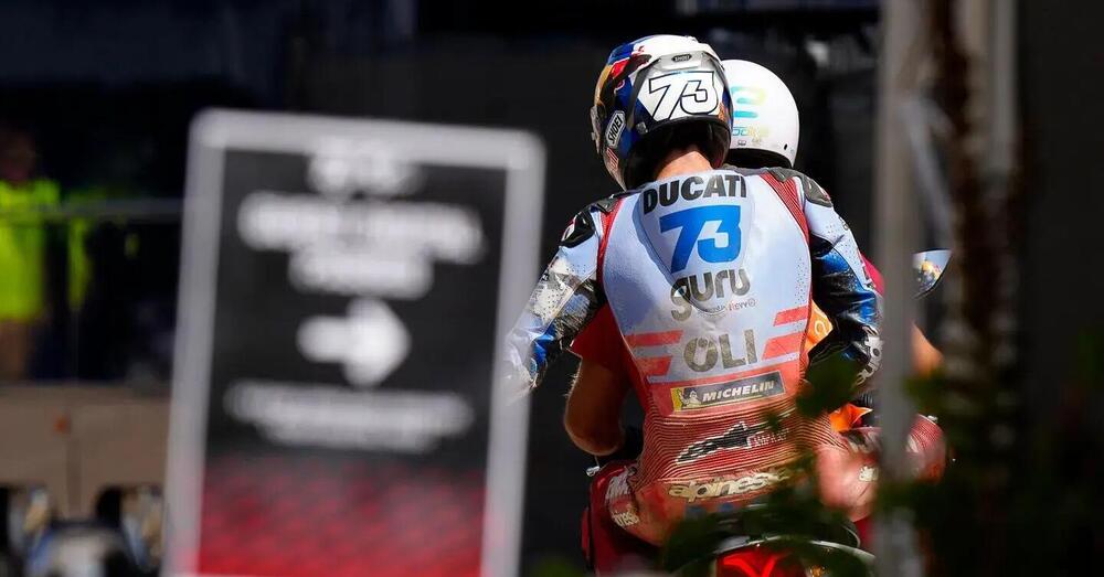 Il video dell&rsquo;incidente tra Pecco Bagnaia e Alex Marquez e le assurde motivazioni della Direzione Gara per la mancata penalizzazione