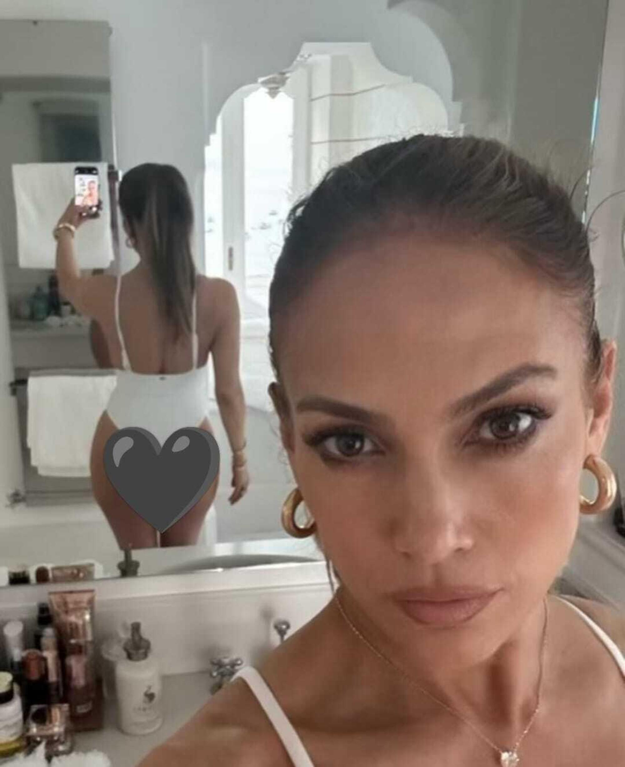 Il &quot;revenge post&quot; di Jennifer Lopez, che mostra il suo lato B