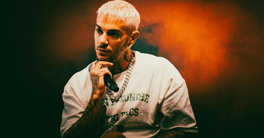 EM15 di Emis Killa &egrave; un tributo al rap, ma anche la festa dei maranza. Lazza e Sfera Ebbasta protagonisti portano Shiva &ldquo;sul palco&rdquo;, Capo Plaza rimandato, Fedez torna da Venezia. E il grande assente della serata &egrave;&hellip;