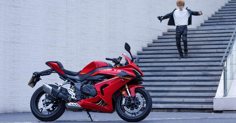 Novit&agrave; QJMotor SRK800RR: gi&agrave; disponibile la nuova sportiva cinese, far&agrave; breccia nel mercato?