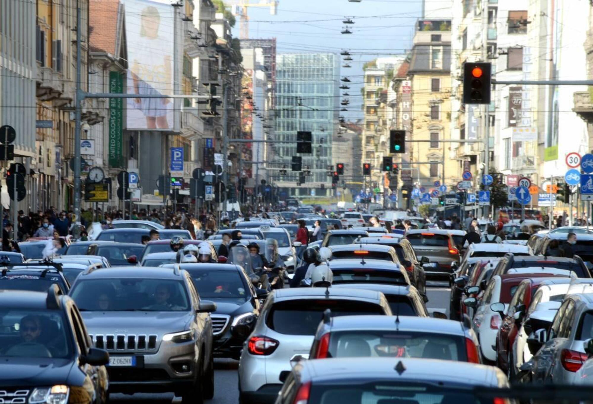 Il traffico di Corso Buenos Aires a Milano