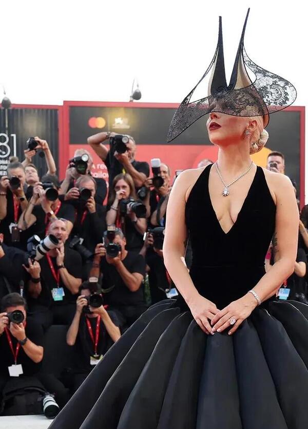 La Mostra e altri mostri. Pagelle da Venezia 2024: Lady Gaga &egrave; la vera (Harley) Quinn sul red carpet di &ldquo;Joker: Folie &agrave; Deux&rdquo; (10), Pietro Castellitto fa lo show (10), ma Sveva Alviti &ldquo;grande punto di domanda&rdquo; (5), ed Eva Henger...