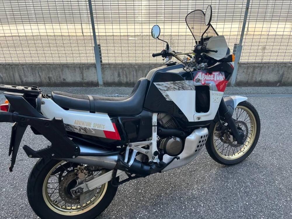 Honda AFRICA TWIN ADVENTURE SPORTS (10)