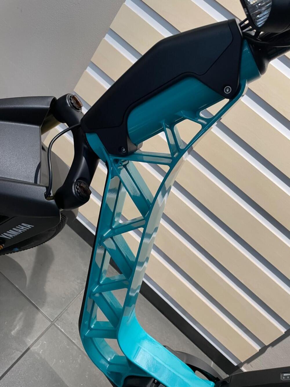 BICICLETTA BOOSTER EASY YAMAHA (2)