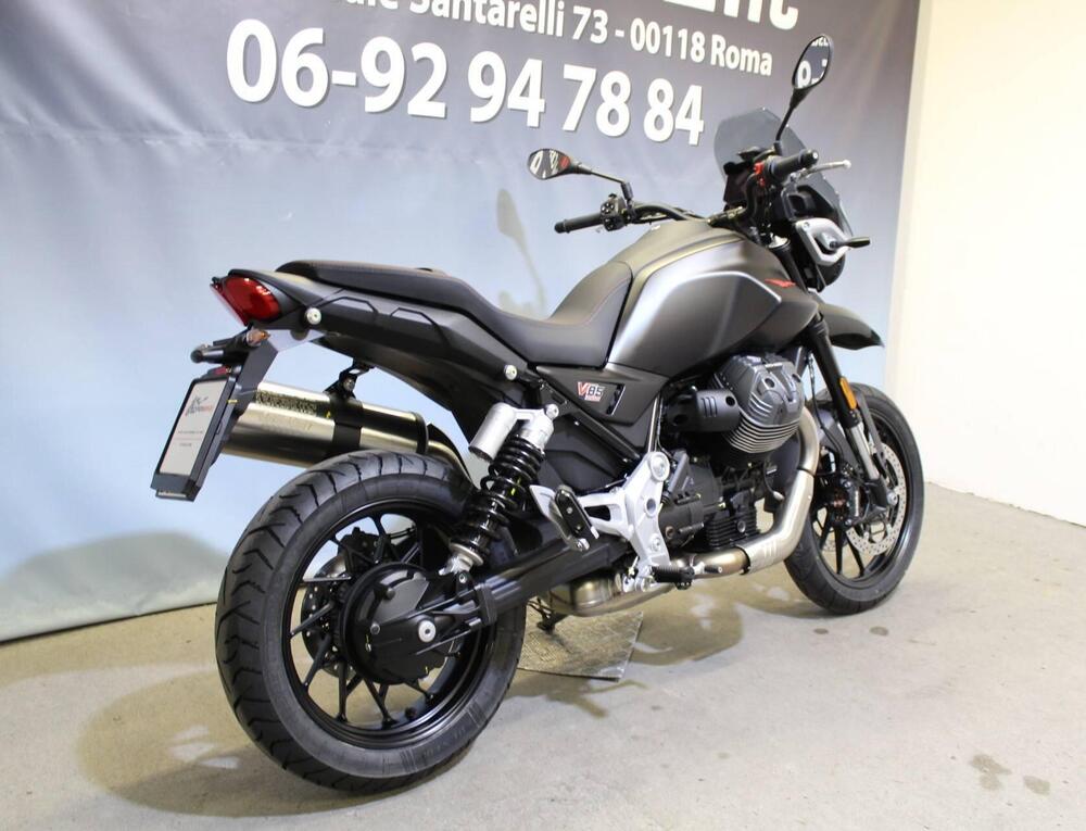 Moto Guzzi V85 Strada (2024 - 25) (4)