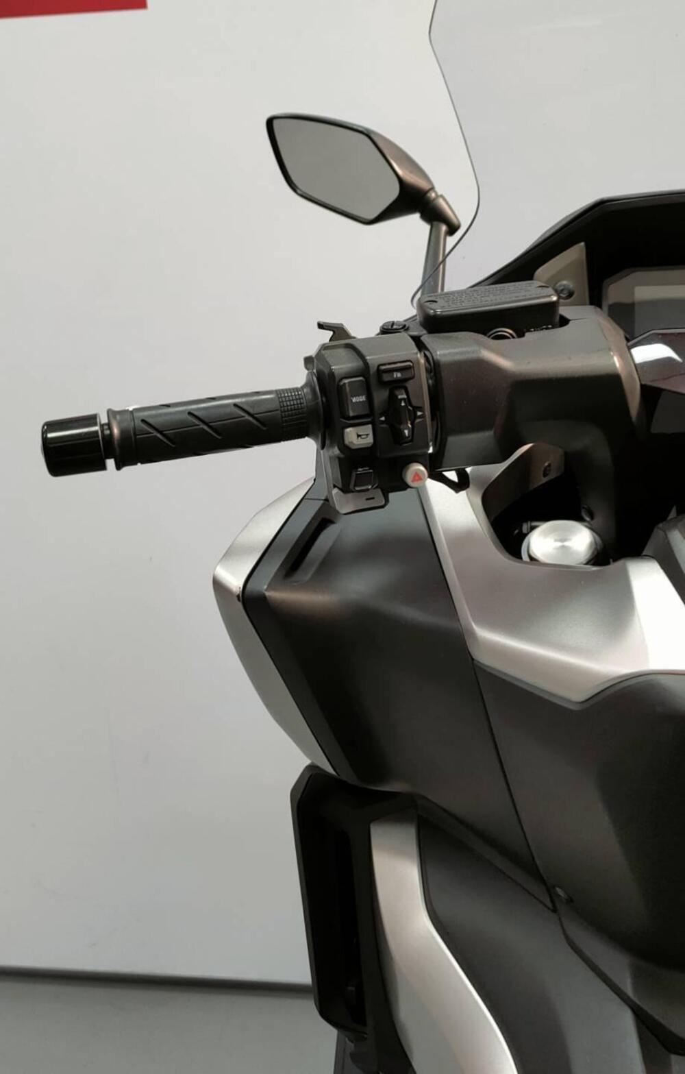 Honda Forza 750 DCT (2021 - 24) (5)