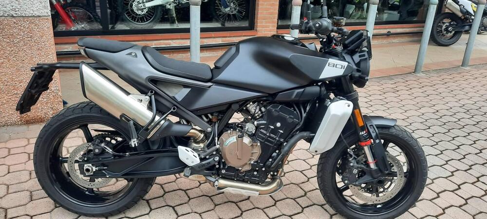 Husqvarna Svartpilen 801 (2024 - 25)