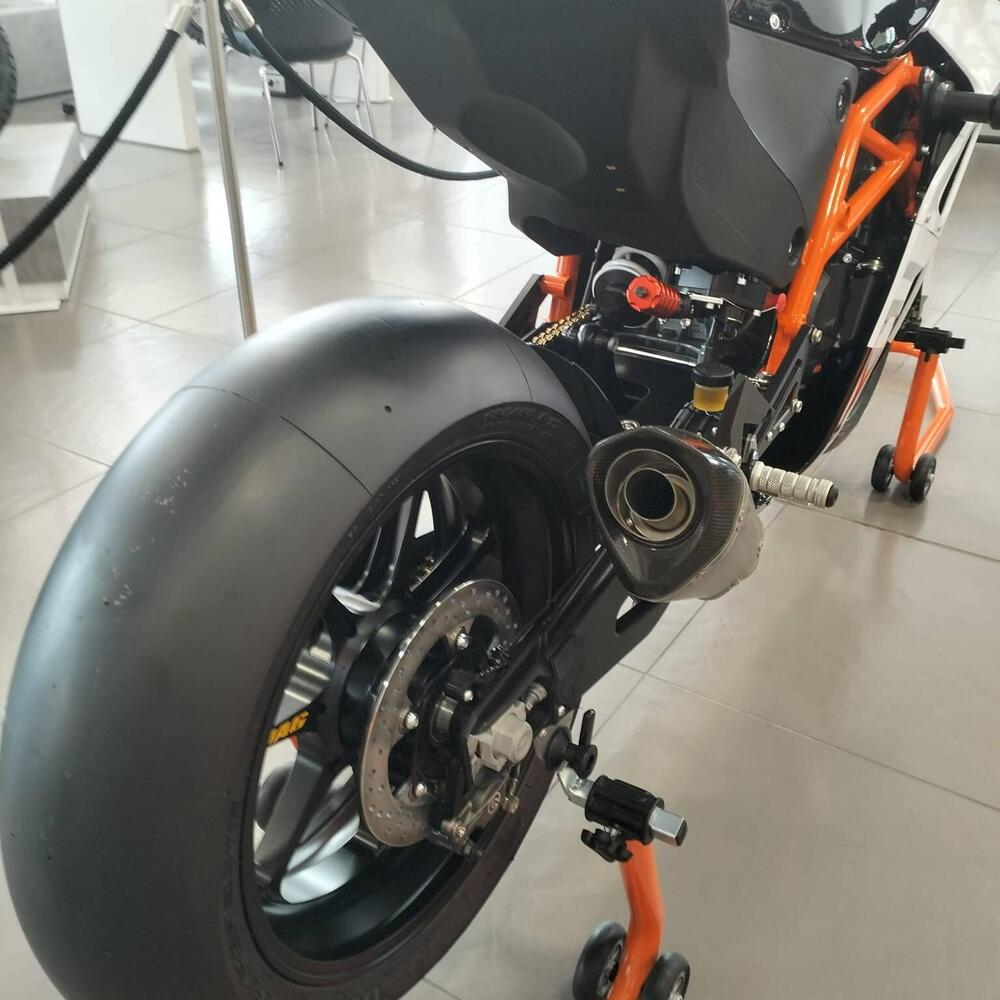 KTM RC 8C 890 (2024) (6)