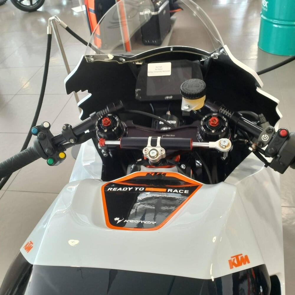 KTM RC 8C 890 (2024) (7)