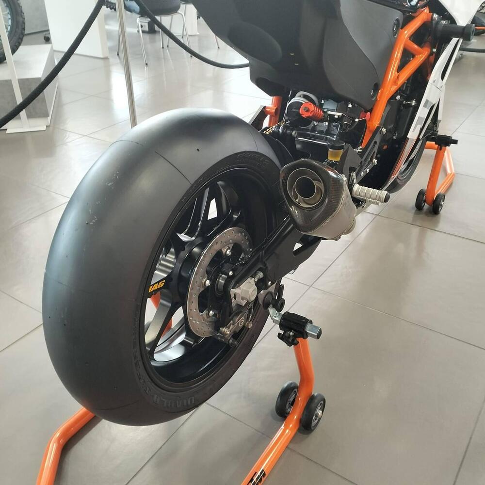 KTM RC 8C 890 (2024) (8)