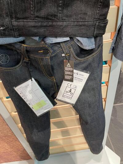 Jeans Yamaha con protezioni
