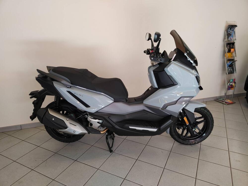 Sym ADX 300 (2024 - 25) (6)