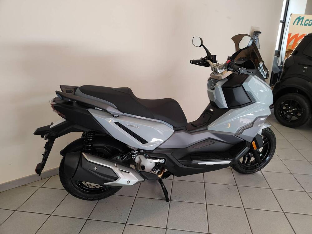 Sym ADX 300 (2024 - 25) (7)