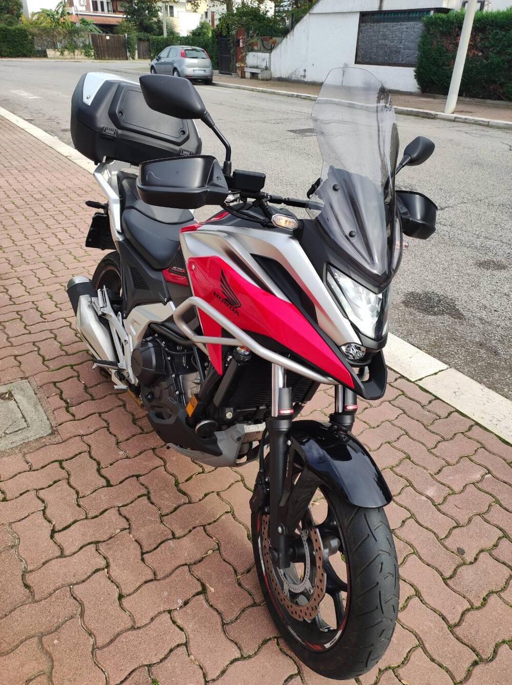 Honda NC 750 X Urban (2021 - 24) (2)