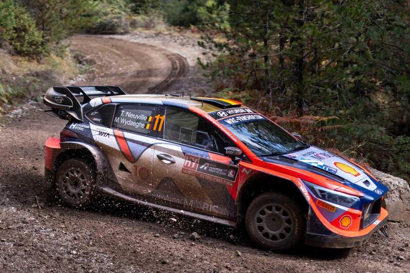 WRC24. Rally Acropolis incredibile. Leader Neuville in tripletta Hyundai, Ogier ultima &ldquo;vittima&quot;