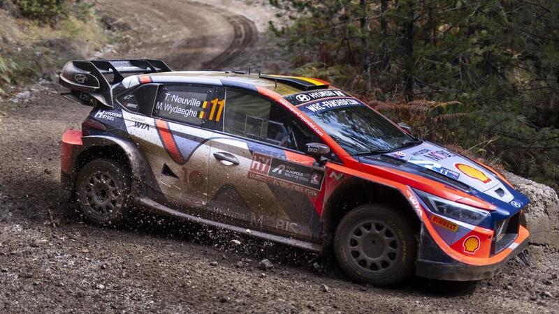 WRC24. Rally Acropolis incredibile. Leader Neuville in tripletta Hyundai, Ogier ultima &ldquo;vittima&quot;