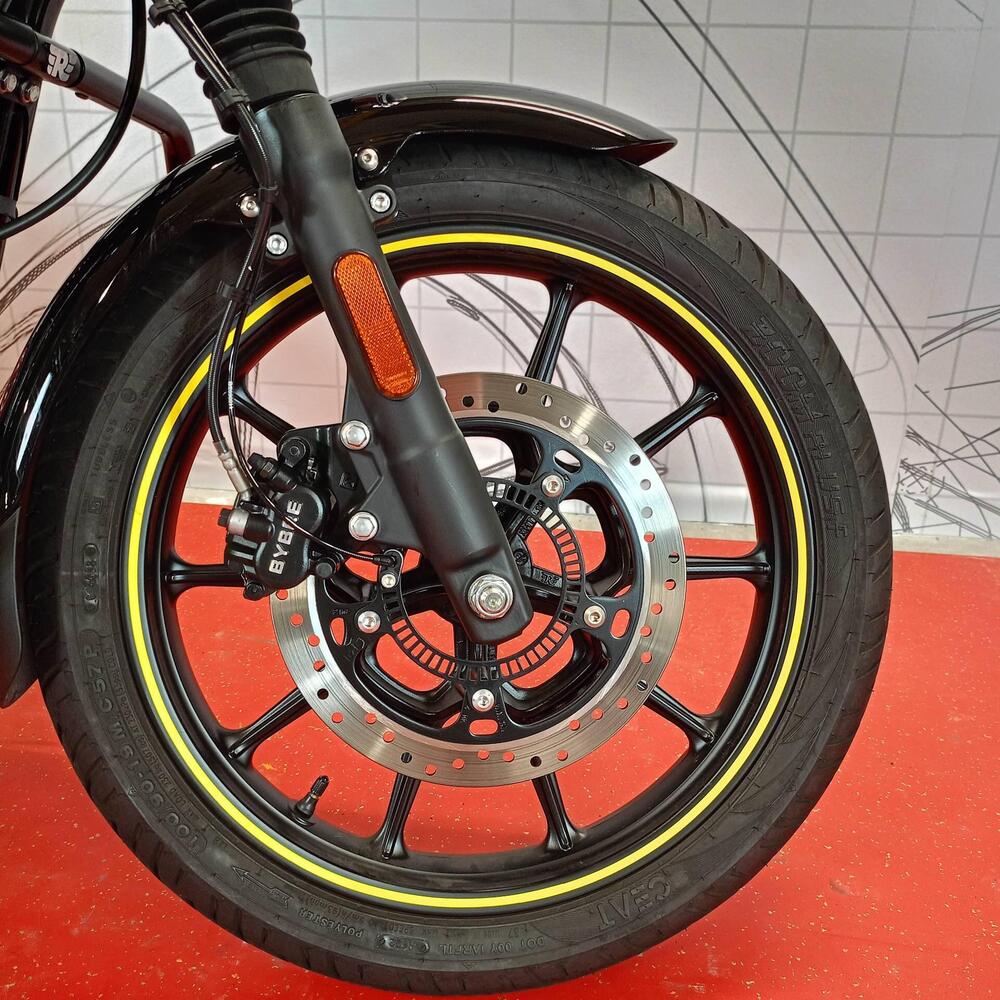 Royal Enfield Meteor 350 (2021 - 26) (14)