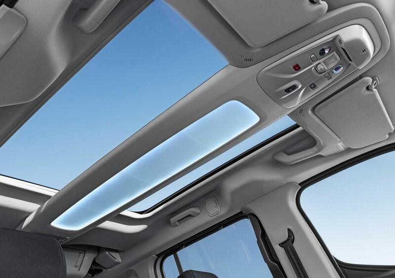 Fiat Doblò Passo Lungo (2024-->>) (15)