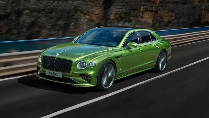 Bentley, la Flying Spur diventa PHEV: le novit&agrave; della nuova generazione