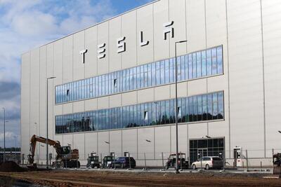 Dazi auto Cina, l'UE potrebbe ridurli per Tesla e Geely 
