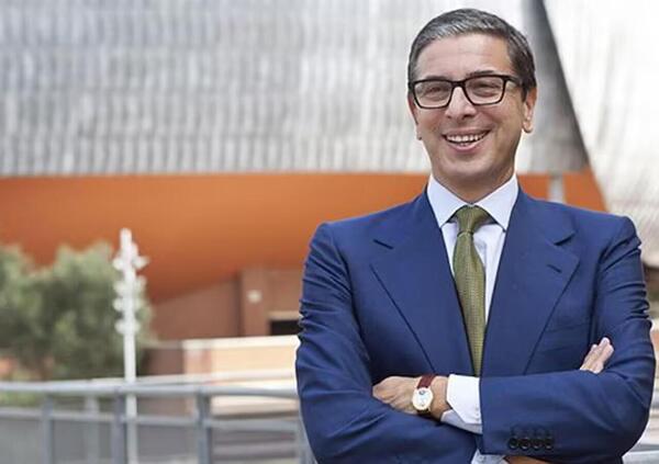 Ok, ma chi &egrave; Antonio Monda, il possibile presidente del museo Maxxi al posto di Alessandro Giuli? Tra la carriera in America alla New York University, i romanzi, la Festa del cinema di Roma e&hellip;