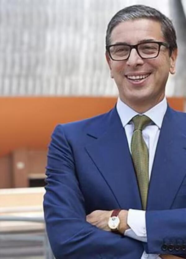 Ok, ma chi &egrave; Antonio Monda, il possibile presidente del museo Maxxi al posto di Alessandro Giuli? Tra la carriera in America alla New York University, i romanzi, la Festa del cinema di Roma e&hellip;