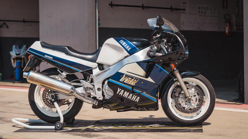 Yamaha FZR 1000 Ex-Up: invecchiare con classe [VIDEO]