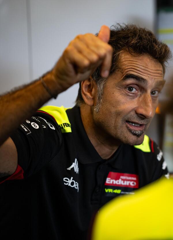 Matteo Flamigni a MOW: &ldquo;Biaggi e Rossi cercavano il pelo, Bezzecchi pi&ugrave; istintivo. Non me la sento di tradire la VR46&rdquo;. E quella volta con Michael Jordan&hellip;