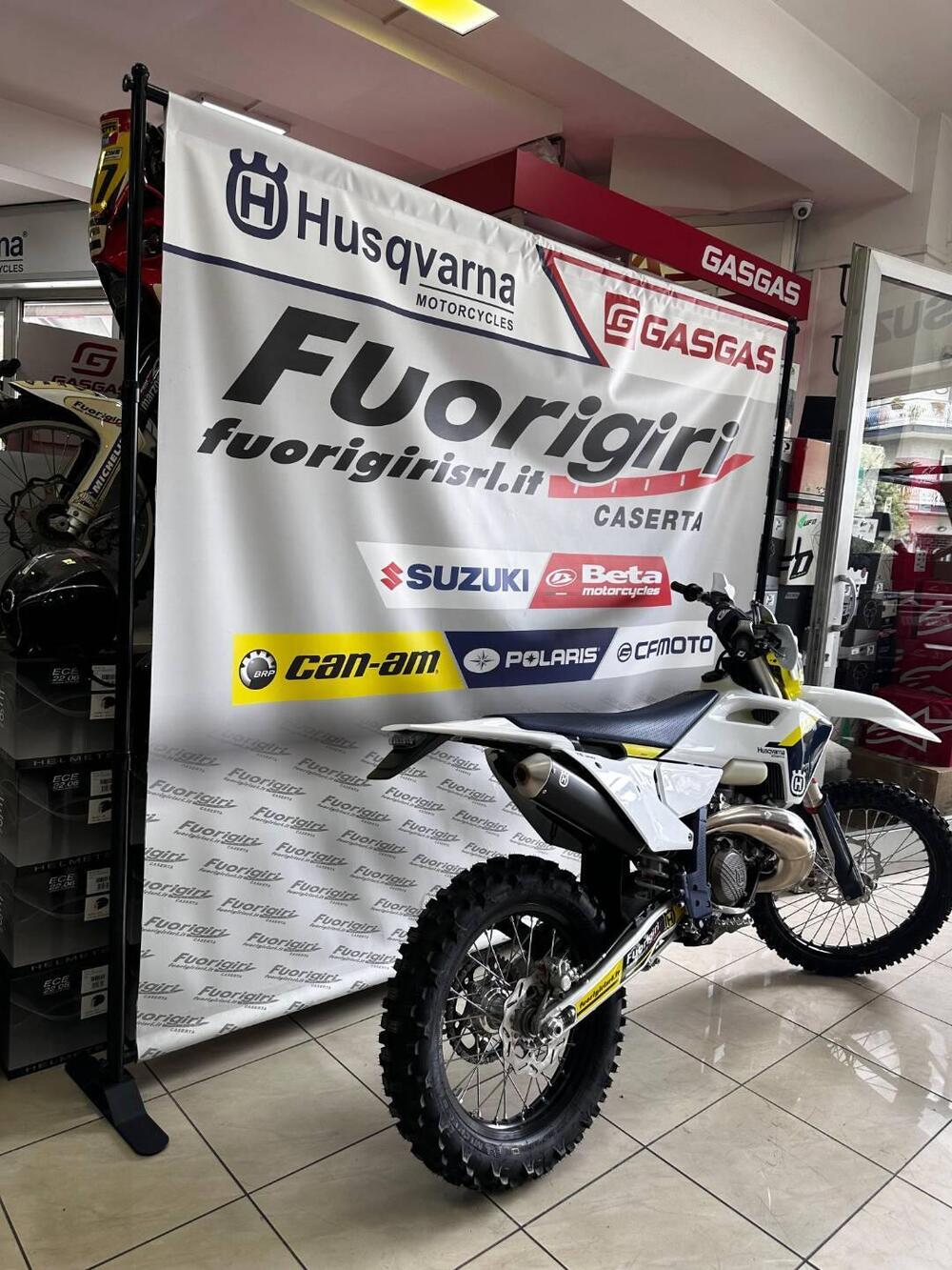 Husqvarna TE 300 (2026) (2)