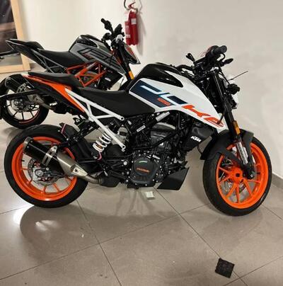 KTM 125 Duke (2021 - 23) nuova