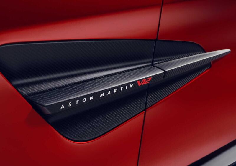 Aston Martin Vanquish (18)