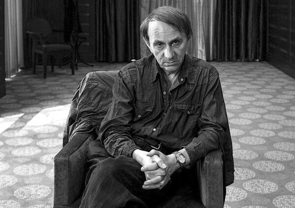 Shh! Adesso parla Houellebecq: &ldquo;I buonisti? Una catastrofe. Non sono moralmente superiori&rdquo;. Gli immigrati? &ldquo;Portano qui le loro guerre e non si integrano&rdquo;. E sull&rsquo;Ucraina, Trump e il nuovo libro, &ldquo;Annihilation&rdquo;&hellip;