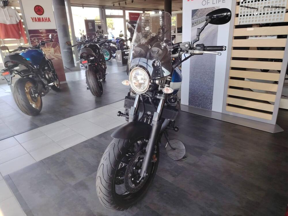 Yamaha XJR 1300 (2015 - 17) (6)