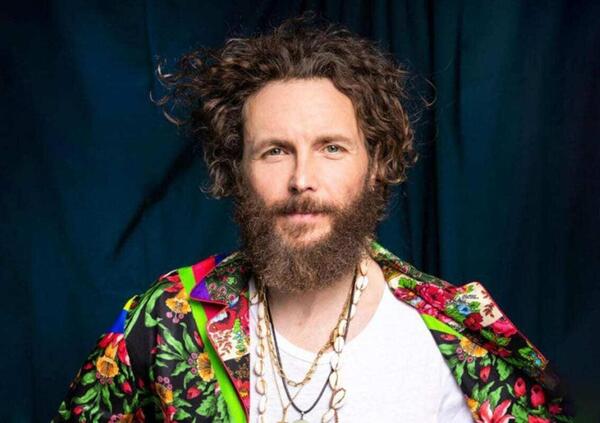 La dedica di Jovanotti a Luca Salvadori: &ldquo;Era un grande pilota e un ragazzo d&rsquo;oro. In pista era generoso e amatissimo da tutti, per i giovani piloti un vero maestro&rdquo;