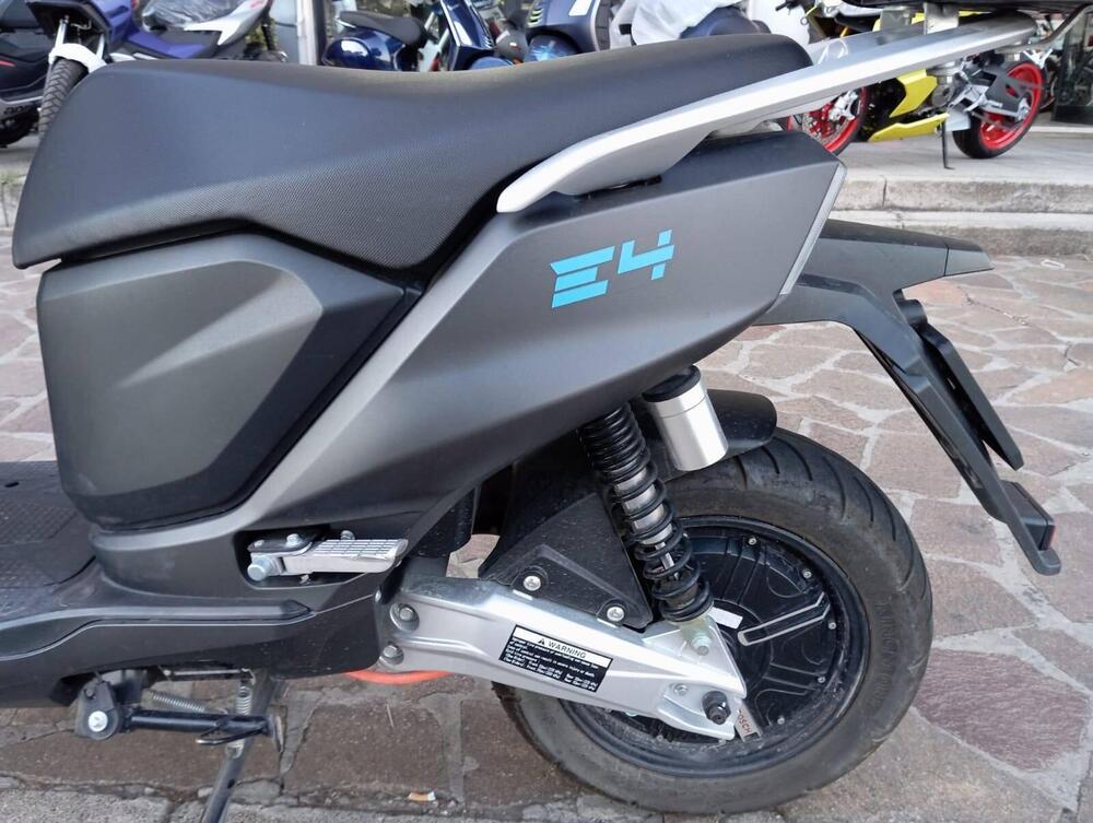 Lifan E4 L1e Doppia Batteria (2021 - 25) (3)