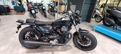 Moto Guzzi V9 Bobber (2021 - 25) nuova