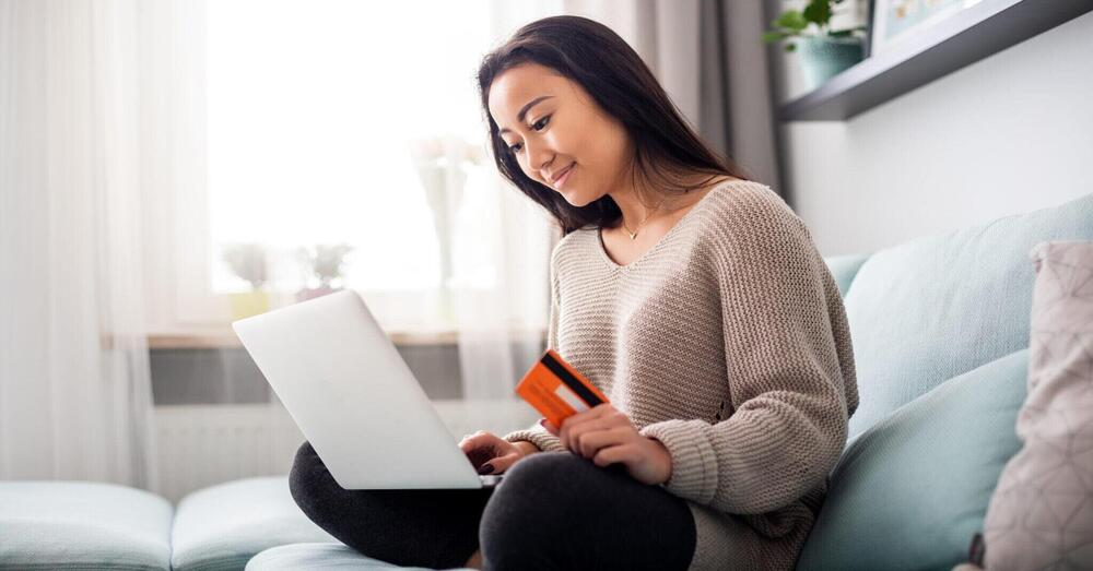 Temu, Aliexpress, Amazon, Shein: la guerra degli e-commerce scuote l&#039;Europa (e lo shopping online). Dove si risparmia di pi&ugrave;? Offerte, promozioni e polemiche. E negli Usa...