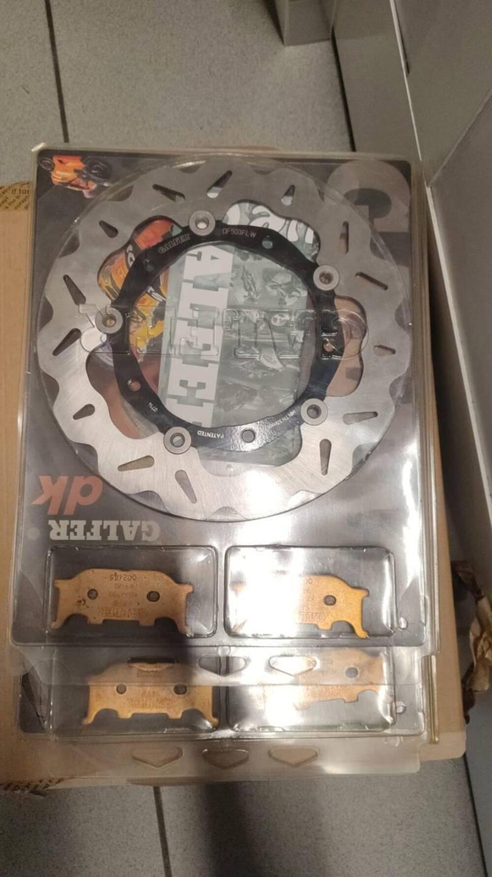 Kit dischi a margherita tmax 500-2004/2012 Galfer