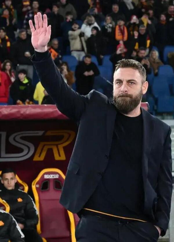 Daniele De Rossi esonerato dalla Roma? Perch&eacute; gli americani non capiscono un caz*o di calcio. Qualcuno gli spiega che il pallone non &egrave; ovale come al Super Bowl?