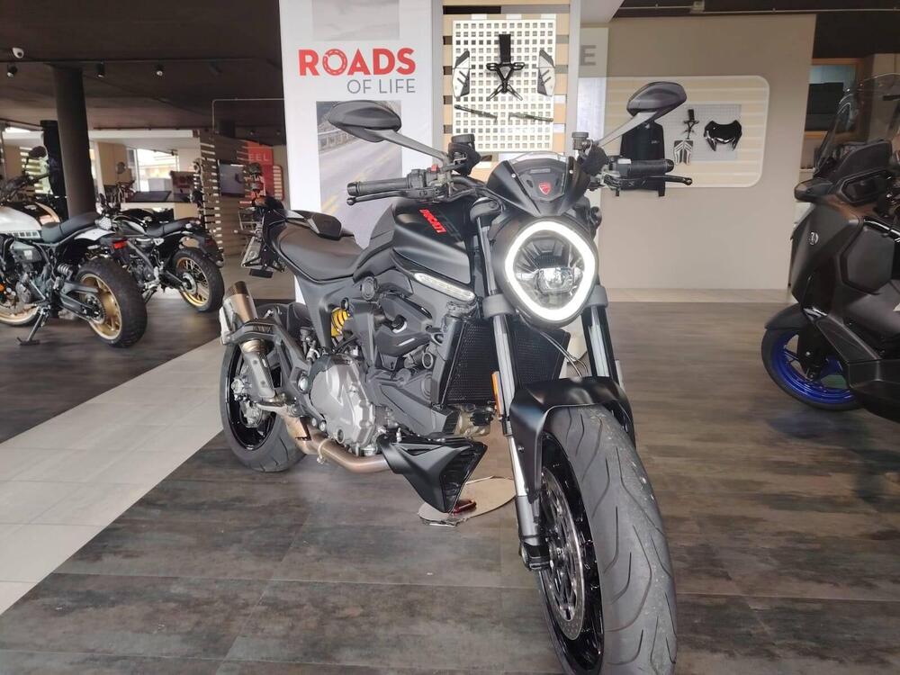 Ducati Monster 937 + (2021 - 25)