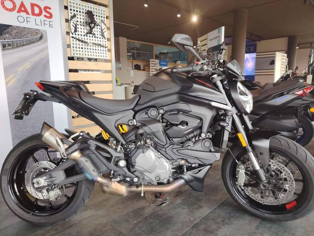 Ducati Monster 937 + (2021 - 25) (4)