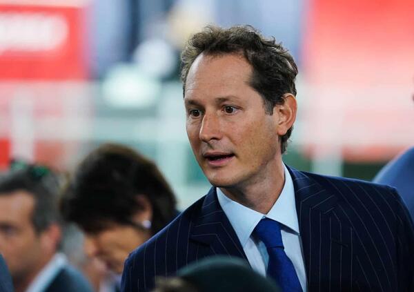 Elkann e Taveres, arriva lo stop dal Governo: troppe promesse e pochi fatti, e Urso ritira i soldi. Tutta colpa delle auto elettriche? E sulla crisi di Volkswagen...