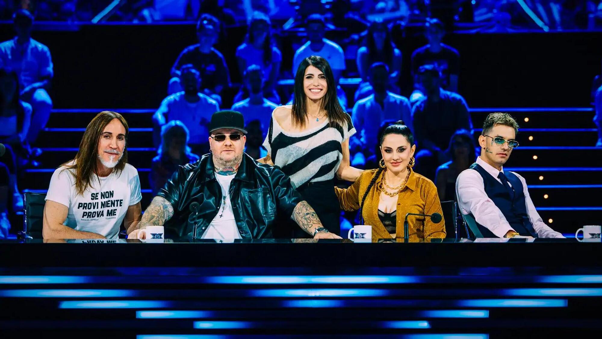 La presentatrice di X Factor Giorgia con i giudici Achille Lauro, Jake La Furia, Manuel Agnelli e Paola Iezzi