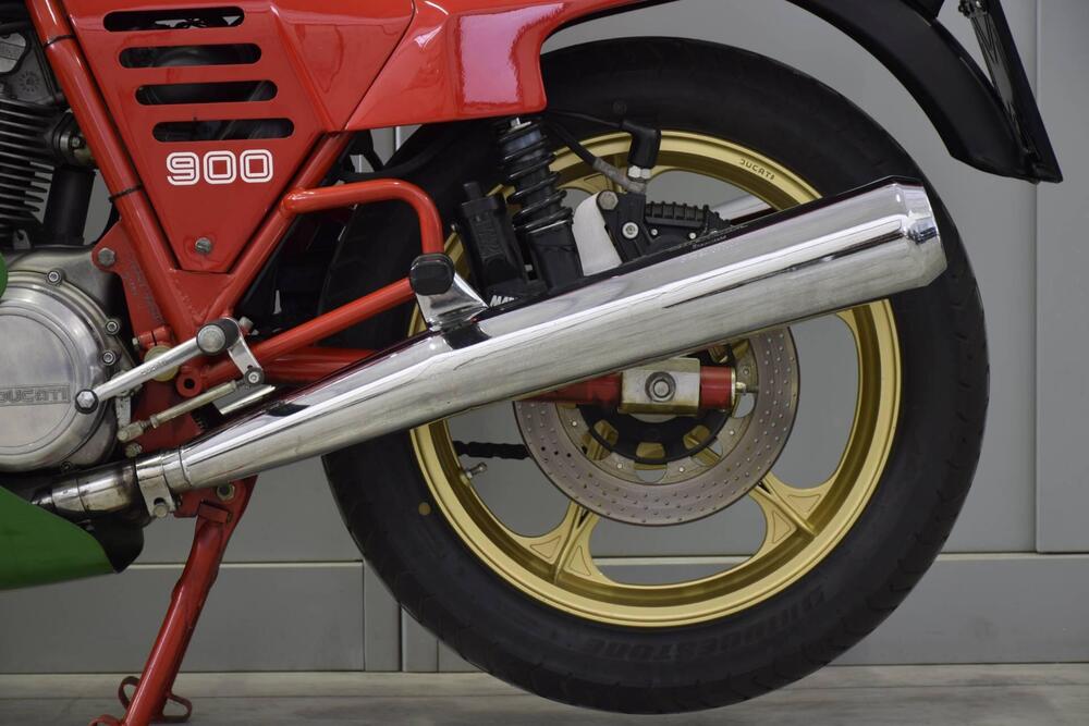 Ducati Mike Heilwood Replica 900 (9)