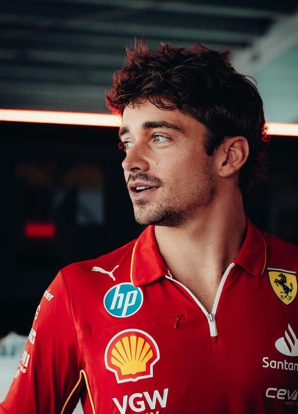 Ma avete visto la nuova Ferrari di Charles Leclerc? Altro che Formula 1, per il Predestinato &egrave; &ldquo;l&rsquo;auto pi&ugrave; bella del momento&rdquo;, e quella promessa di portarla in pista...