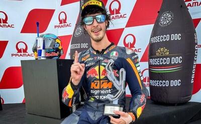 MotoGP 2024. GP dell'Emilia Romagna. Moto2: vittoria al fotofinish di Celestino Vietti! Secondo Aron Canet, sul podio Tony Arbolino