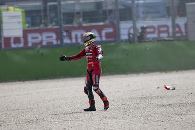 MotoGP 2024. GP dell'Emilia Romagna. Pecco Bagnaia: "Sono furioso, ma non con Michelin. Il sorpasso finale? Lo vedo aggressivo, ma giusto"