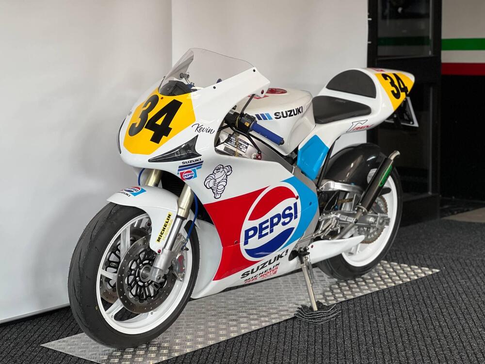 Suzuki RGV 250 (1989 - 97) (4)