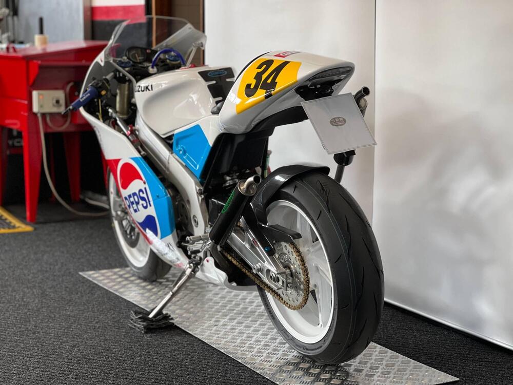 Suzuki RGV 250 (1989 - 97) (6)