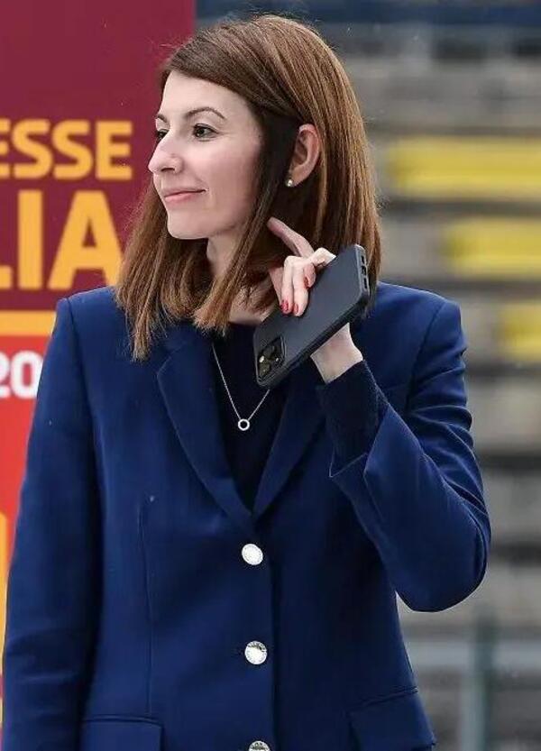 Lina Souloukou si &egrave; dimessa da ceo della Roma. L&rsquo;esonero di Daniele De Rossi e la rottura con i Friedkin: ecco perch&eacute; non ha capito la squadra, i tifosi e tutto quello che conta per i giallorossi 